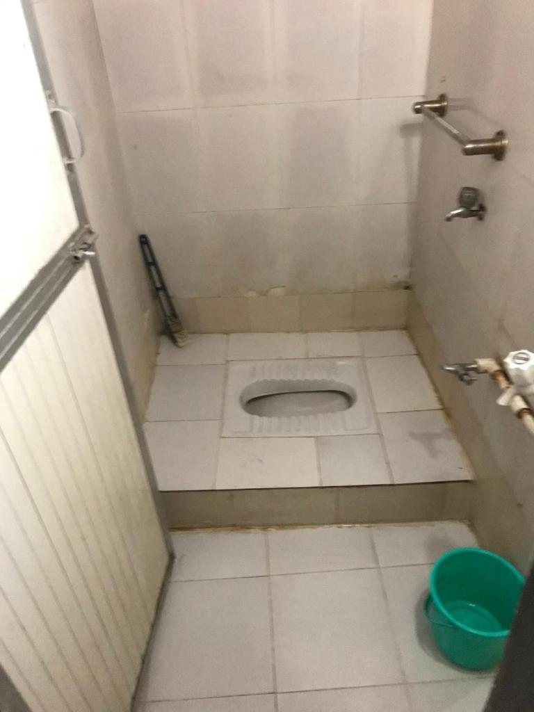 Care Dormitory Мумбай Екстериор снимка