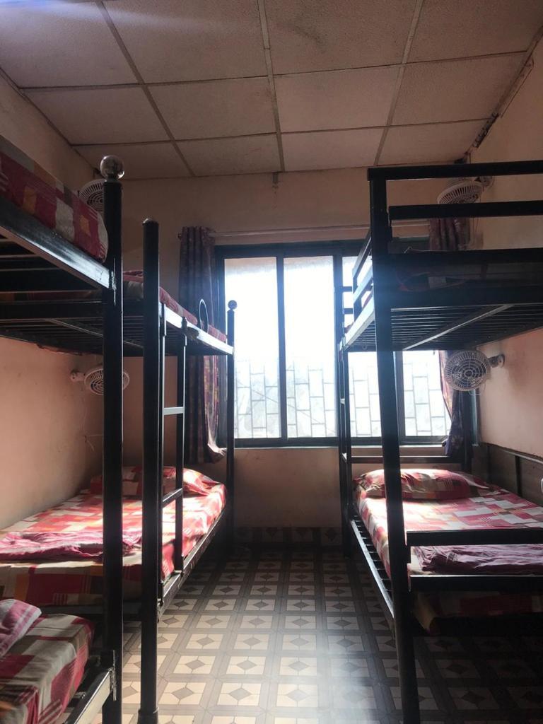 Care Dormitory Мумбай Екстериор снимка