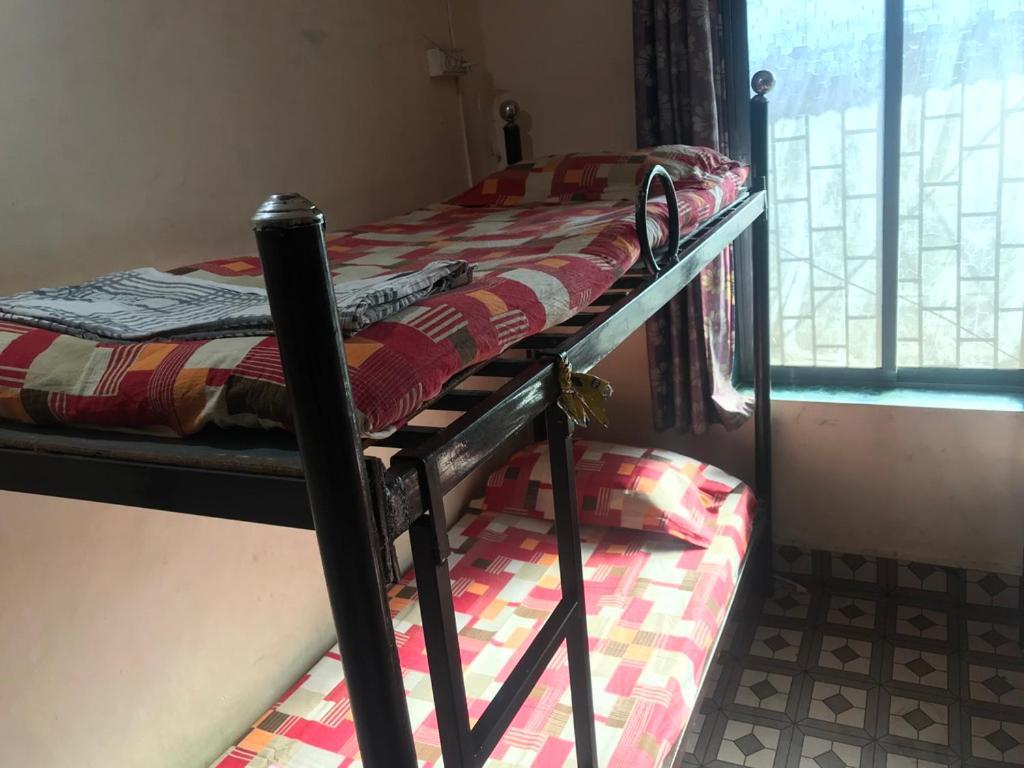 Care Dormitory Мумбай Екстериор снимка