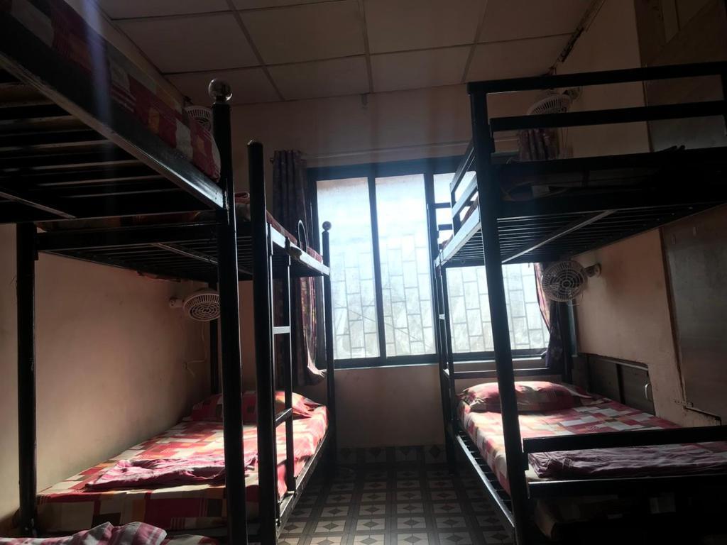 Care Dormitory Мумбай Екстериор снимка